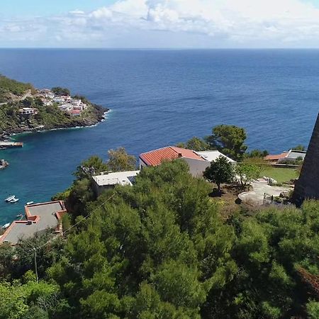 Sotto La Torre E Sopra Il Porticciolo Hotell Isola di Ustica Exteriör bild