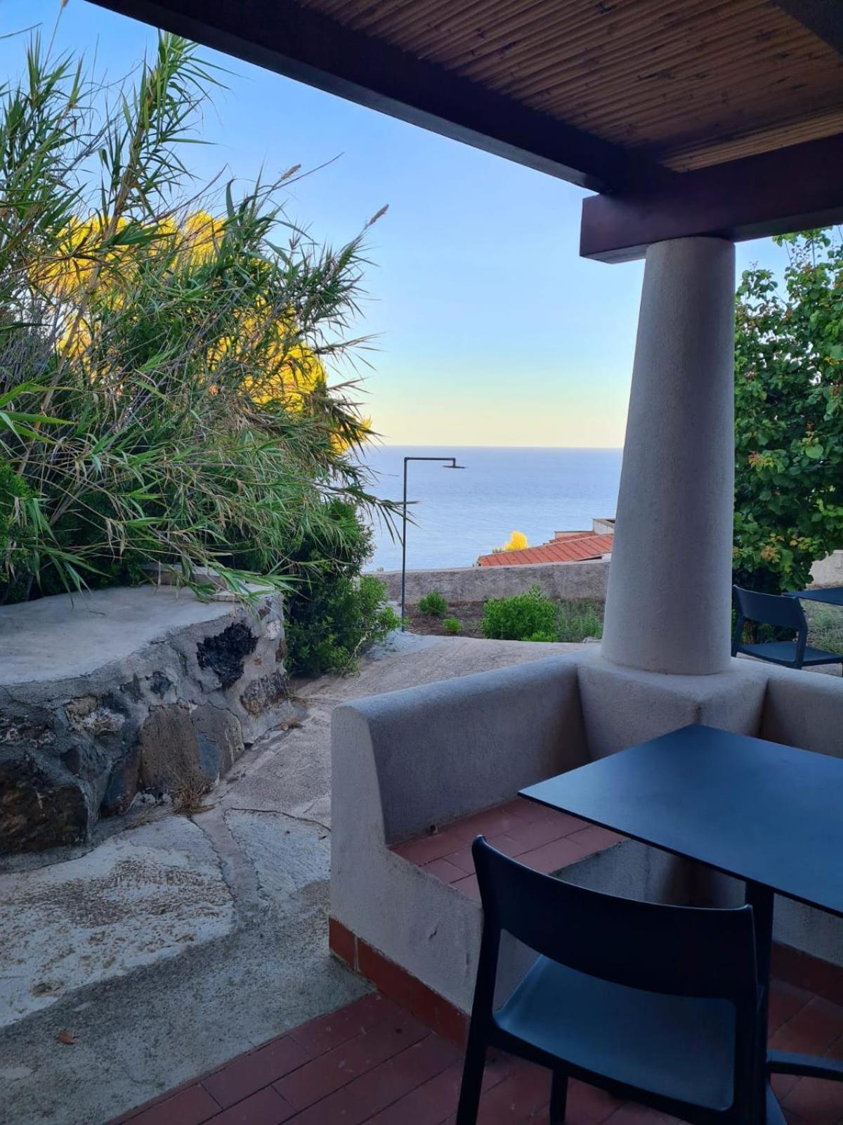 Sotto La Torre E Sopra Il Porticciolo Hotell Isola di Ustica Exteriör bild
